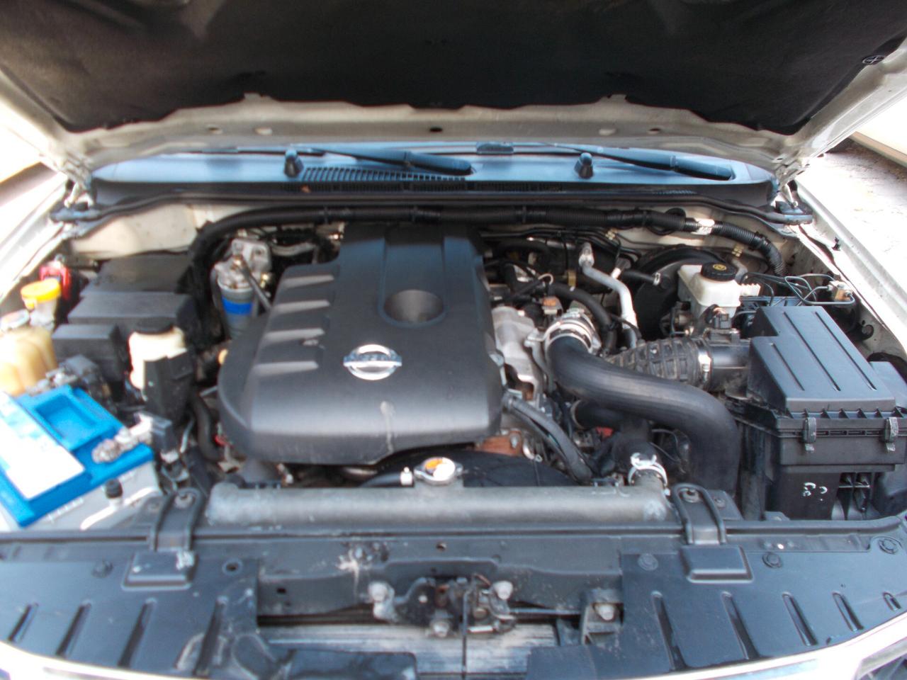 Nissan Navara 2.5 dCi 190CV 4 porte Double Cab LE