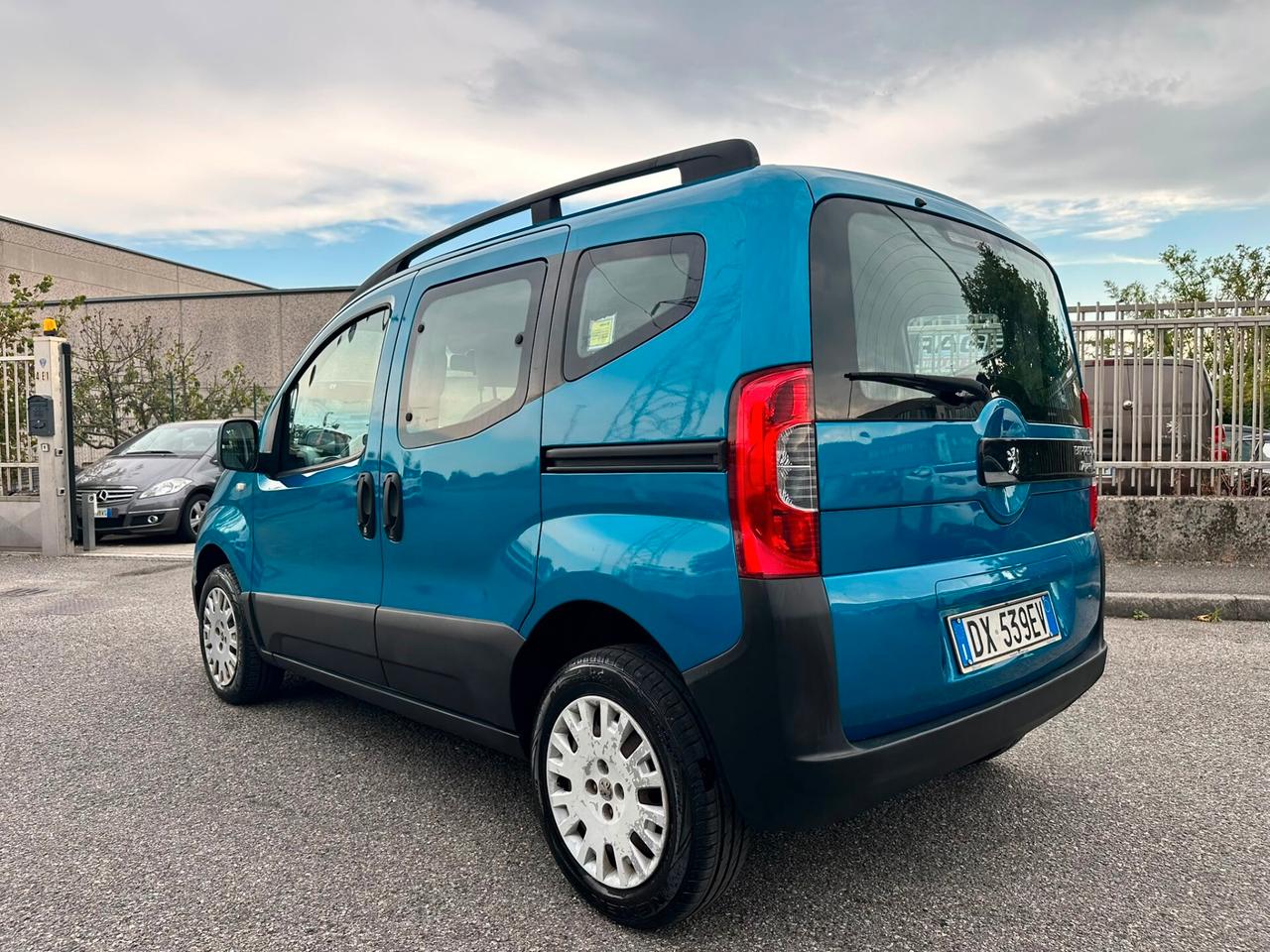 Peugeot Bipper Tepee 1.4 75CV Outdoor