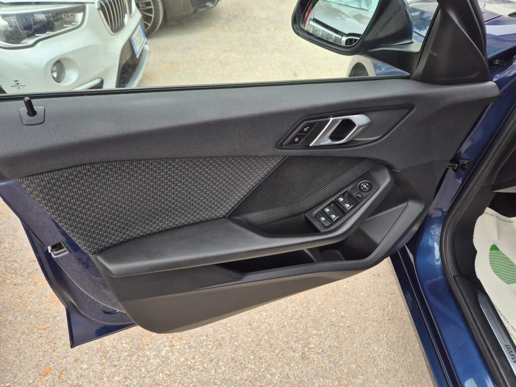 BMW NEW 116d Business UNI-PROPRIETARIO