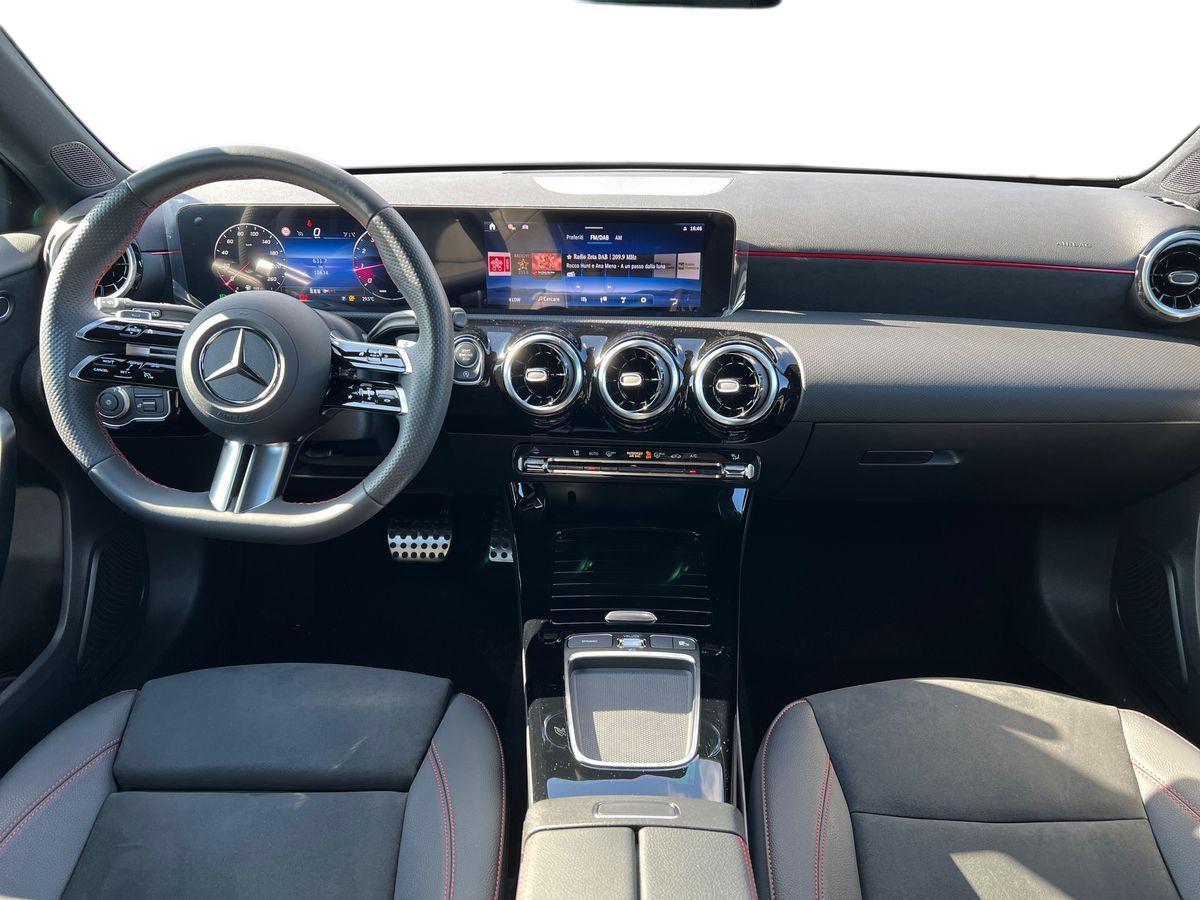Mercedes-Benz A 180 AMG Line Advanced auto