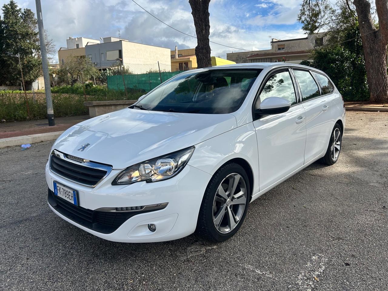 Peugeot 308 BlueHDi 120 S&S SW Business