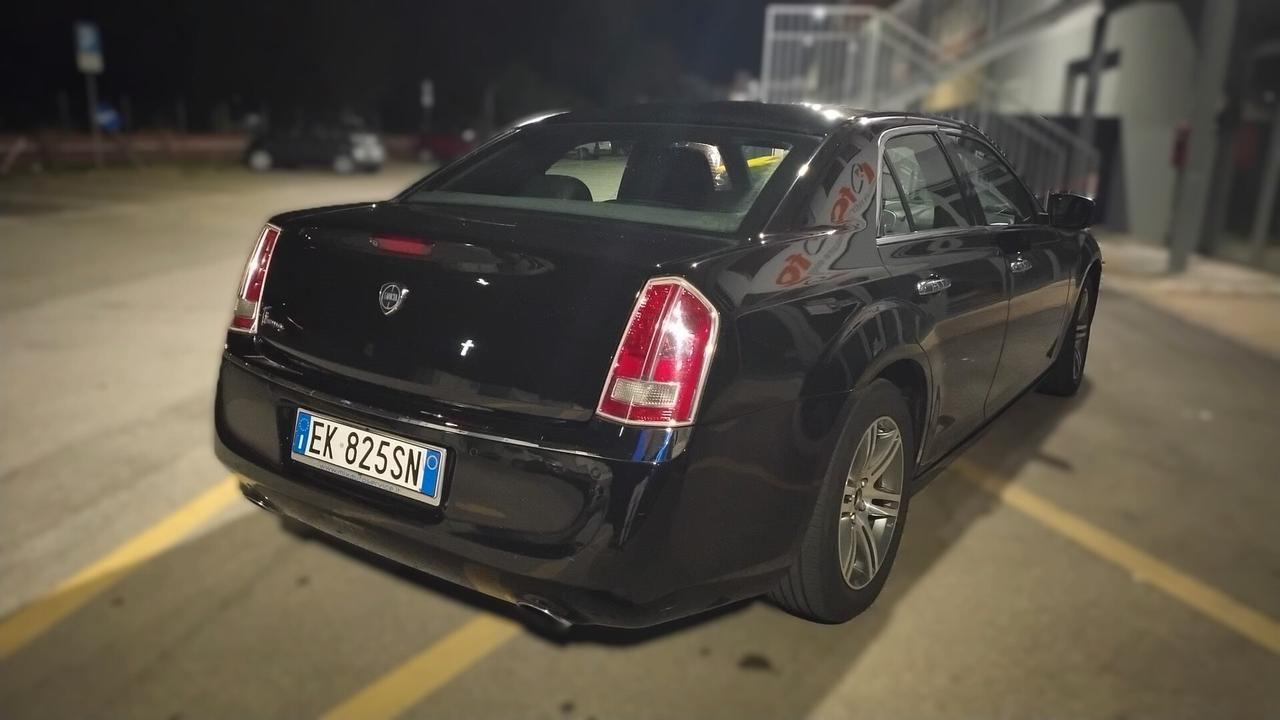 Lancia Thema 3.0 V6 Multijet II 239 CV Platinum