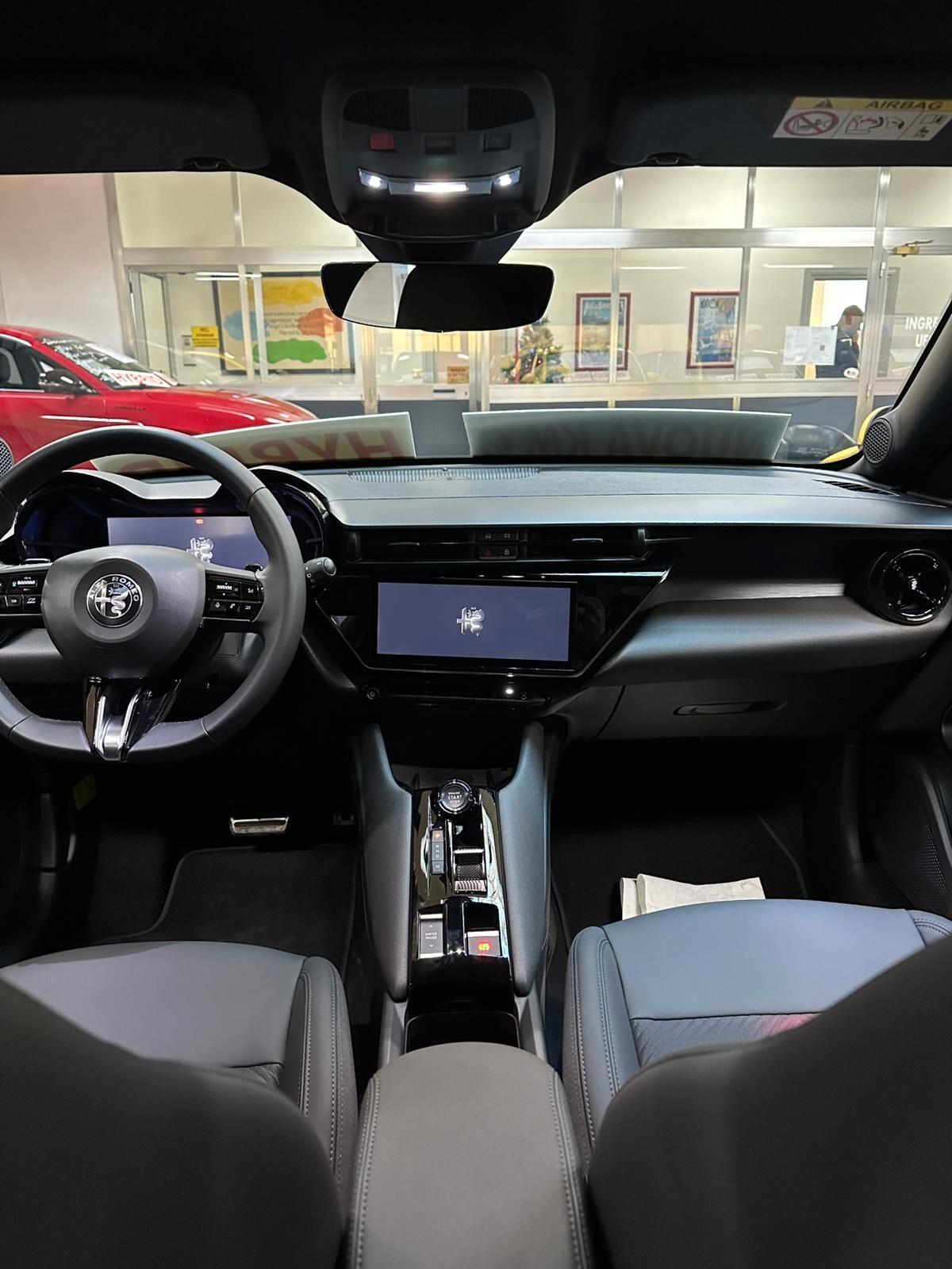 Alfa Romeo Junior 1.2 145 CV Hybrid eDCT6 Q4