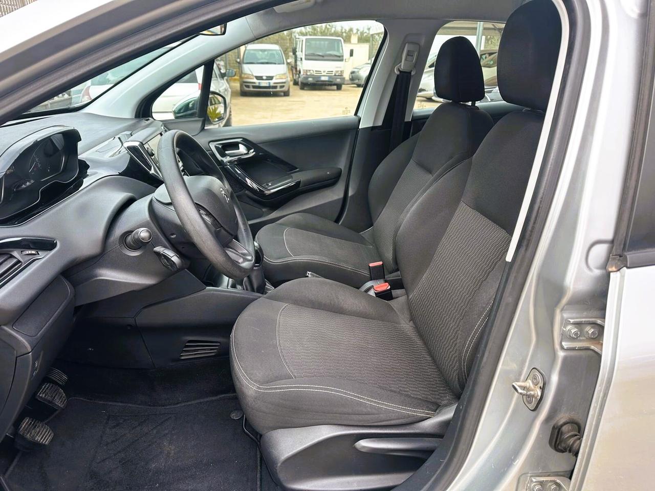 Peugeot 208 1.6 HDi 75 CV 05/2018