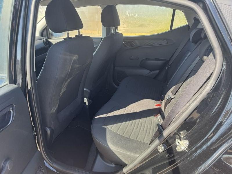 Hyundai i10 1.0 MPI Tech + Connect