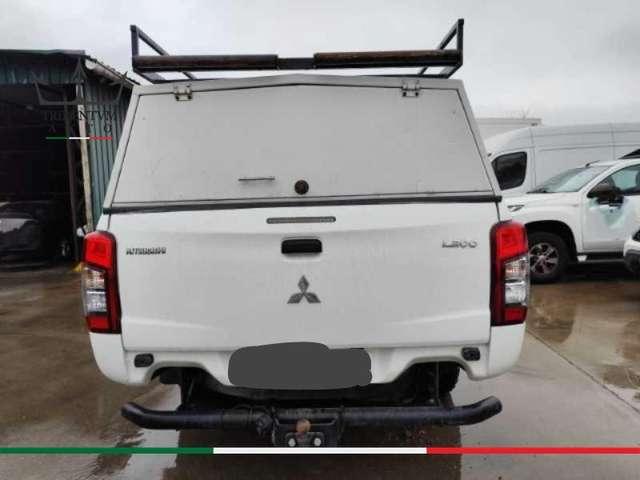 Mitsubishi L200 d.cab 2.3d Diamond 4wd 150cv auto