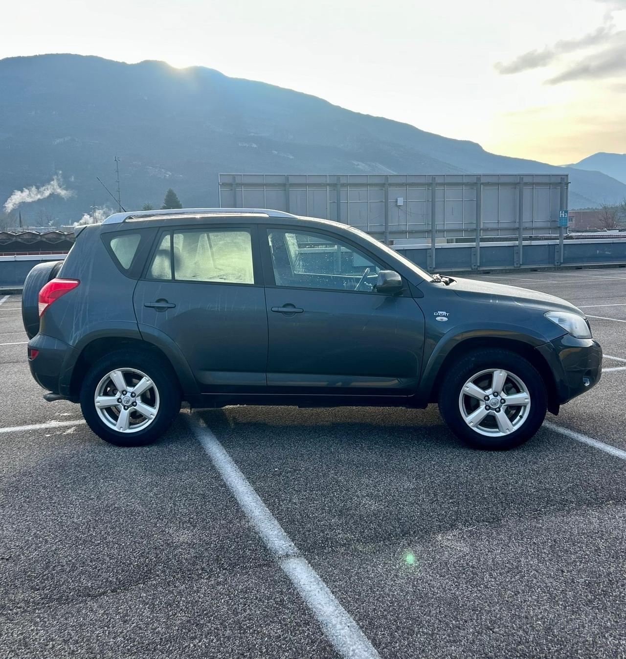 Toyota RAV 4 RAV4 2.2 D-4D 177 CV Luxury