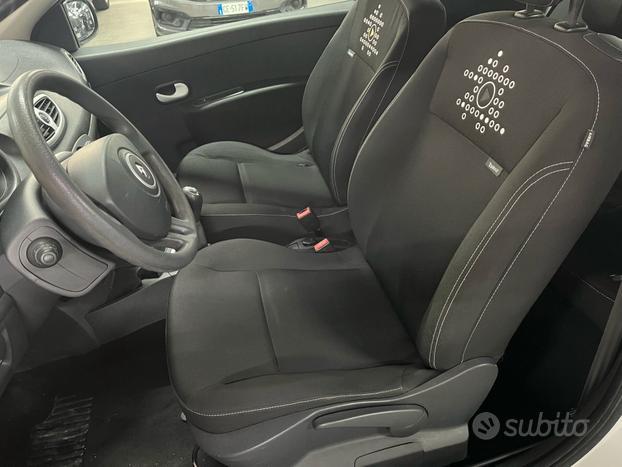 Renault Clio 1.2 tenuta molto bene!!!