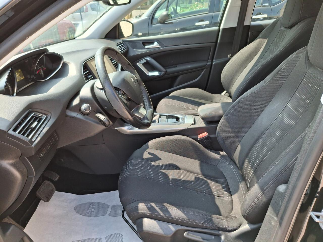 Peugeot 308 BlueHDi 120 S&S EAT6 SW Allure