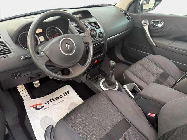 Renault Megane Mégane C-C 1.9 dCi/130CV Dynamique