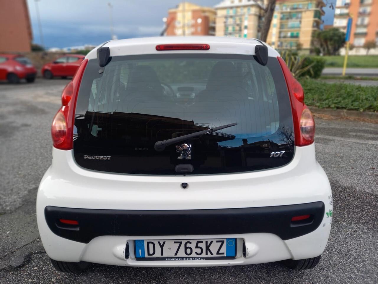 Peugeot 107 1.0 benzina NEOPATENTATI 110.000KM ORIGINALI