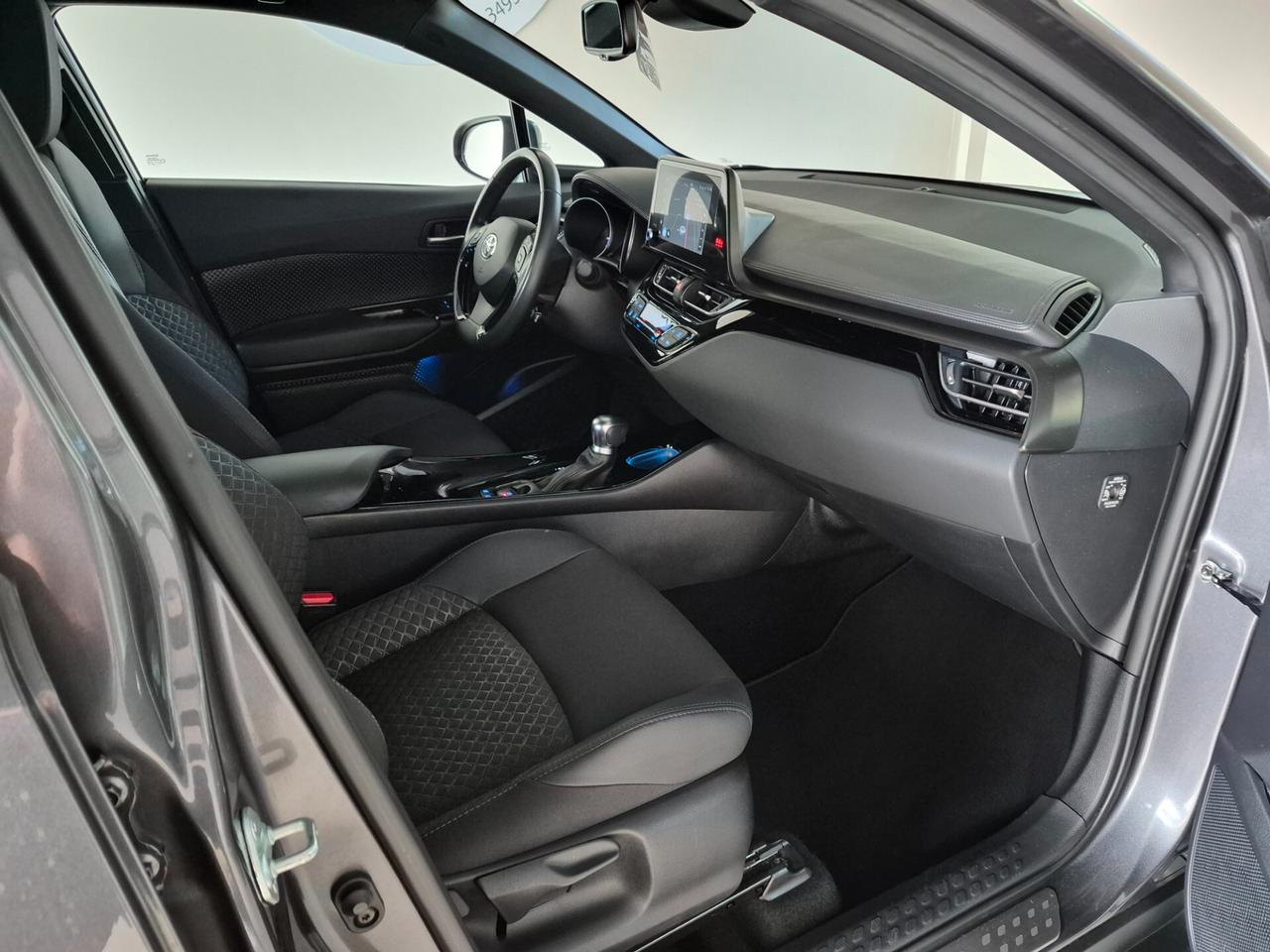 Toyota C-HR 2.0 HYBRID E-CVT KEYLESS CARPLAY LED NAVI C.18