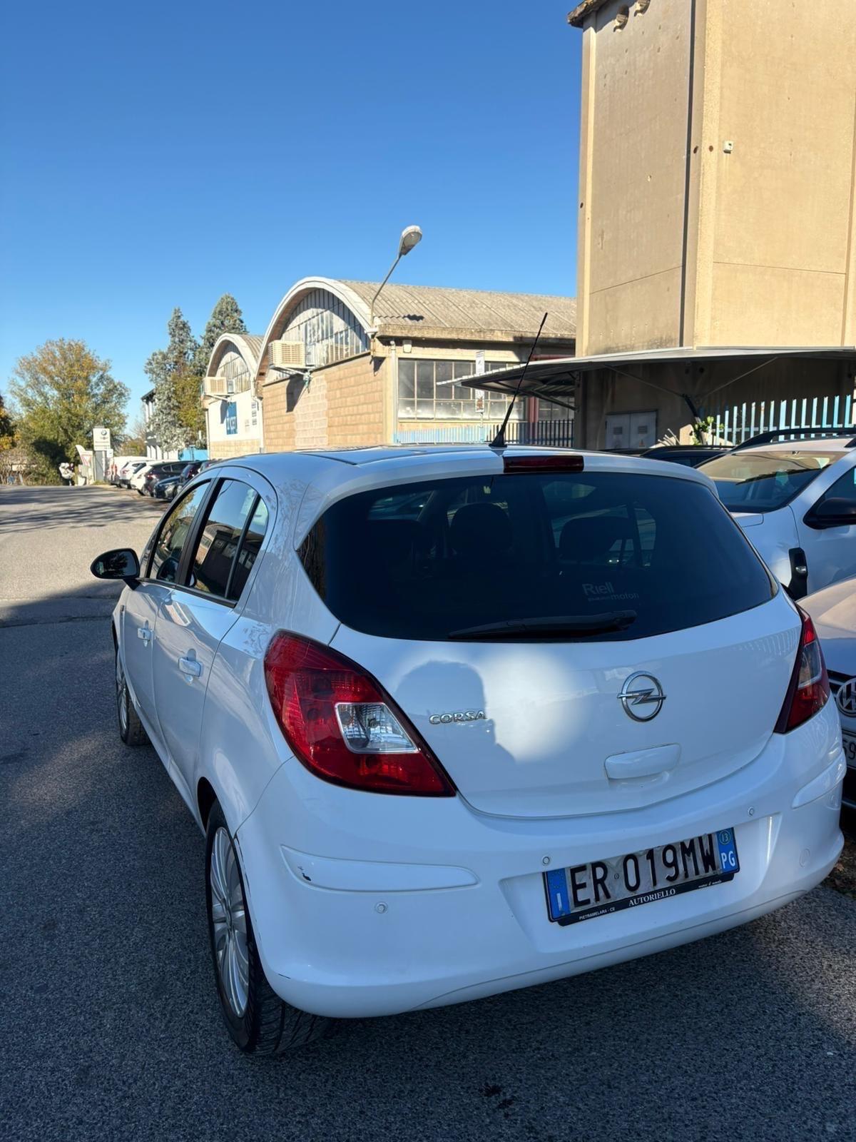 Opel Corsa 1.2 85CV 5 porte GPL-TECH Edition