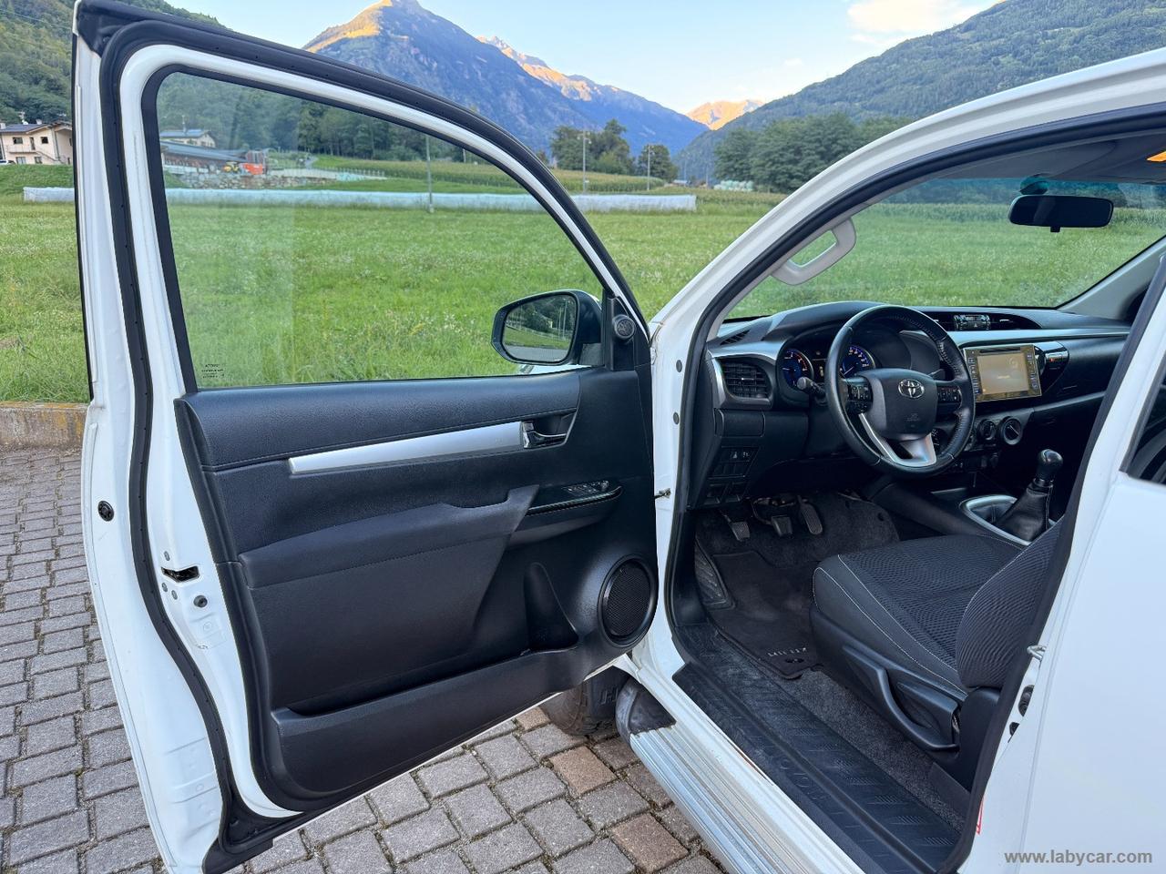 TOYOTA Hilux 2.4 D-4D 4WD 2p. EXTRA CAB CAMERA SENS PARK