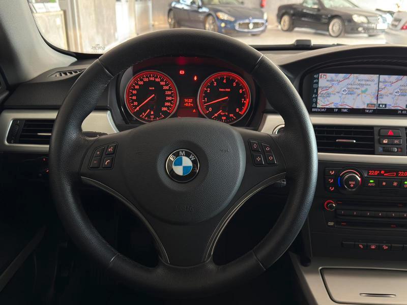 BMW 330 xi Coupe Attiva