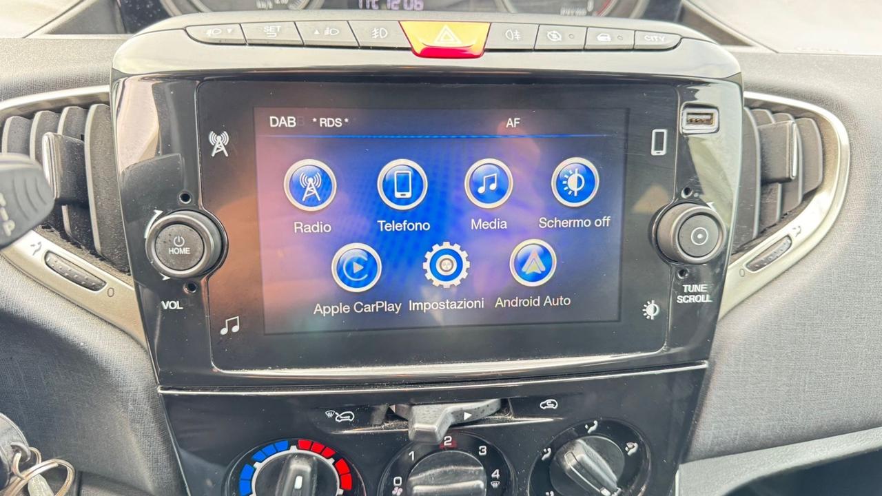 Lancia Ypsilon 1.0 FireFly 5 porte S&S Hybrid Ecochic Gold