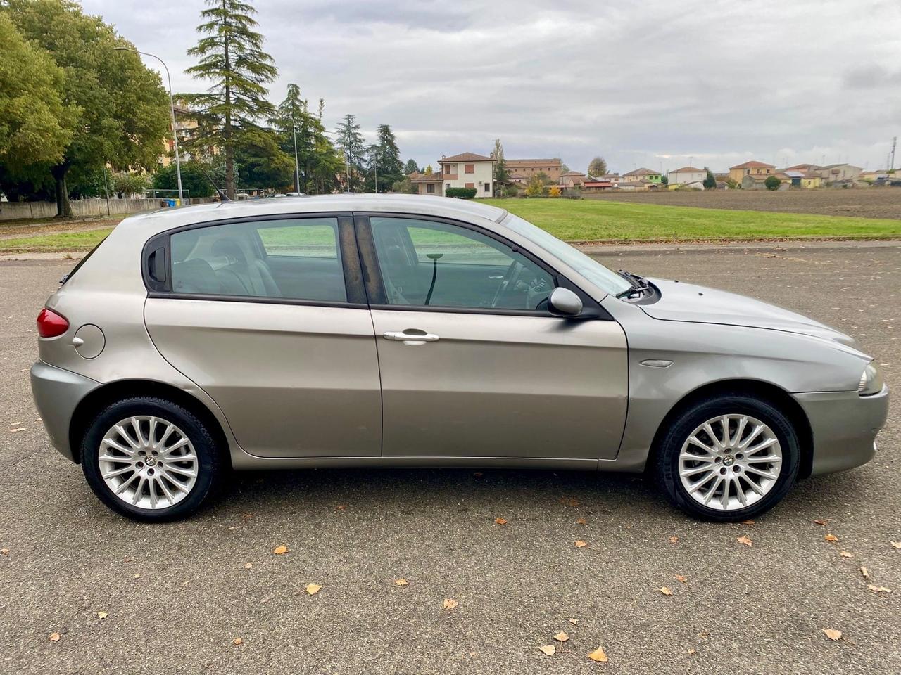 Alfa Romeo 147 1.6 16V TS 3 porte Distinctive