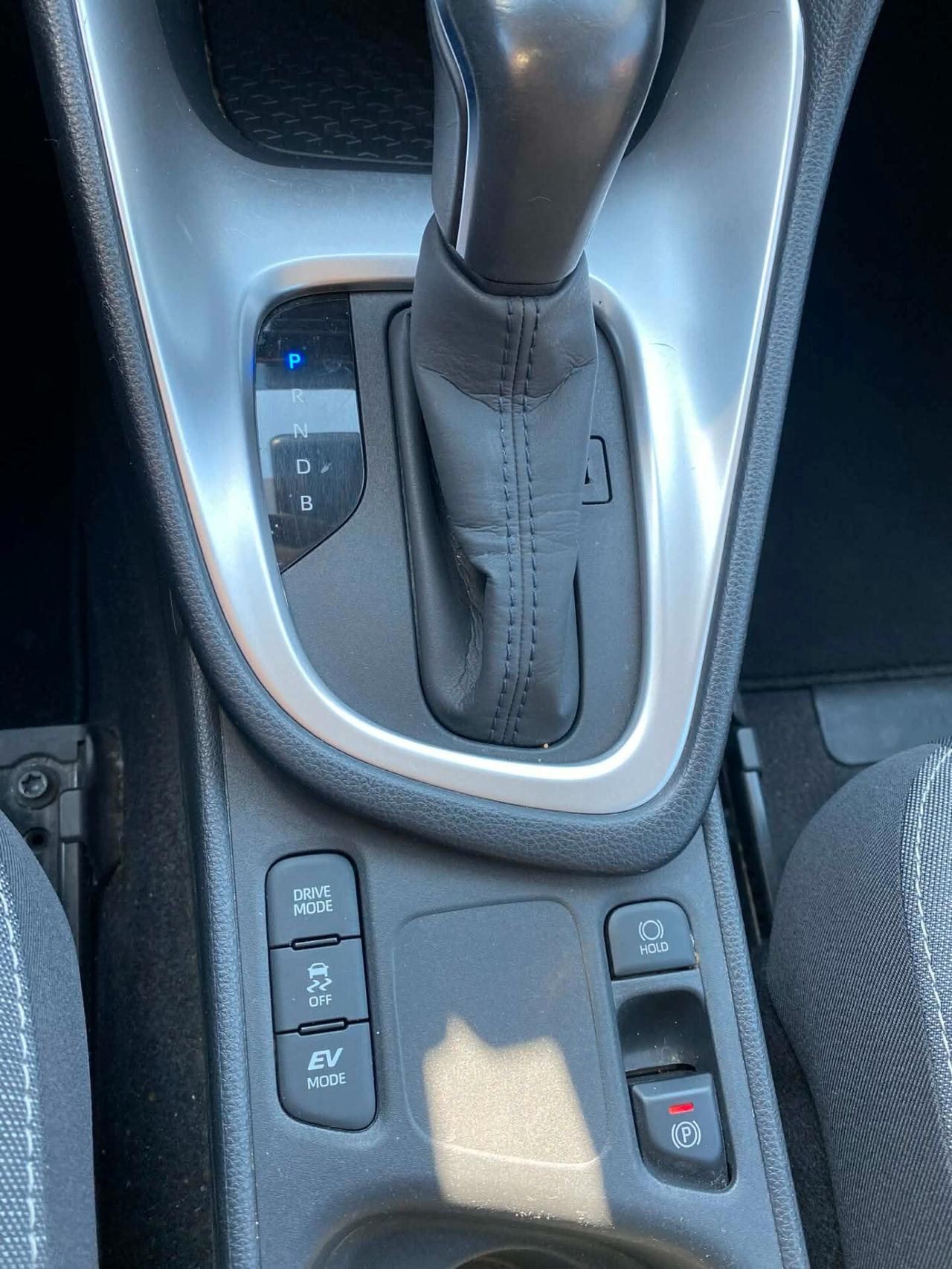 Toyota Yaris 1.5 Benz/Ibrida OK Neopatentato