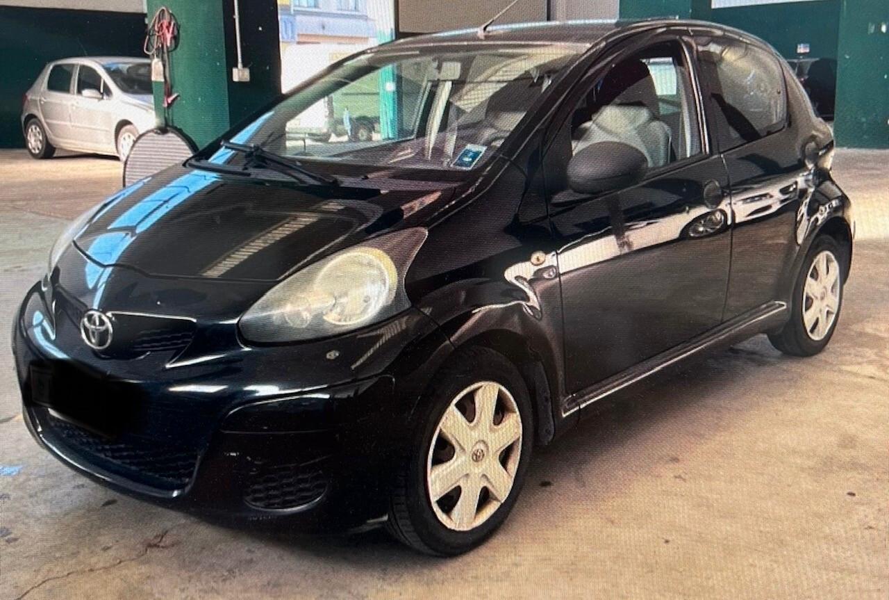 Toyota Aygo 1.0 12V VVT-i 5 porte