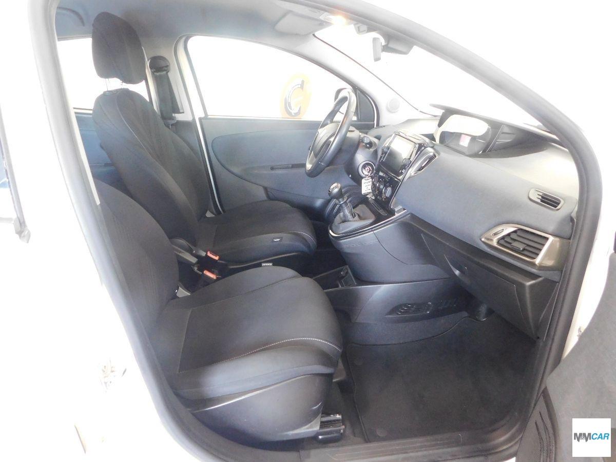 LANCIA - Ypsilon - 1.0 FireFly 5p.S&S Hybryd Gold