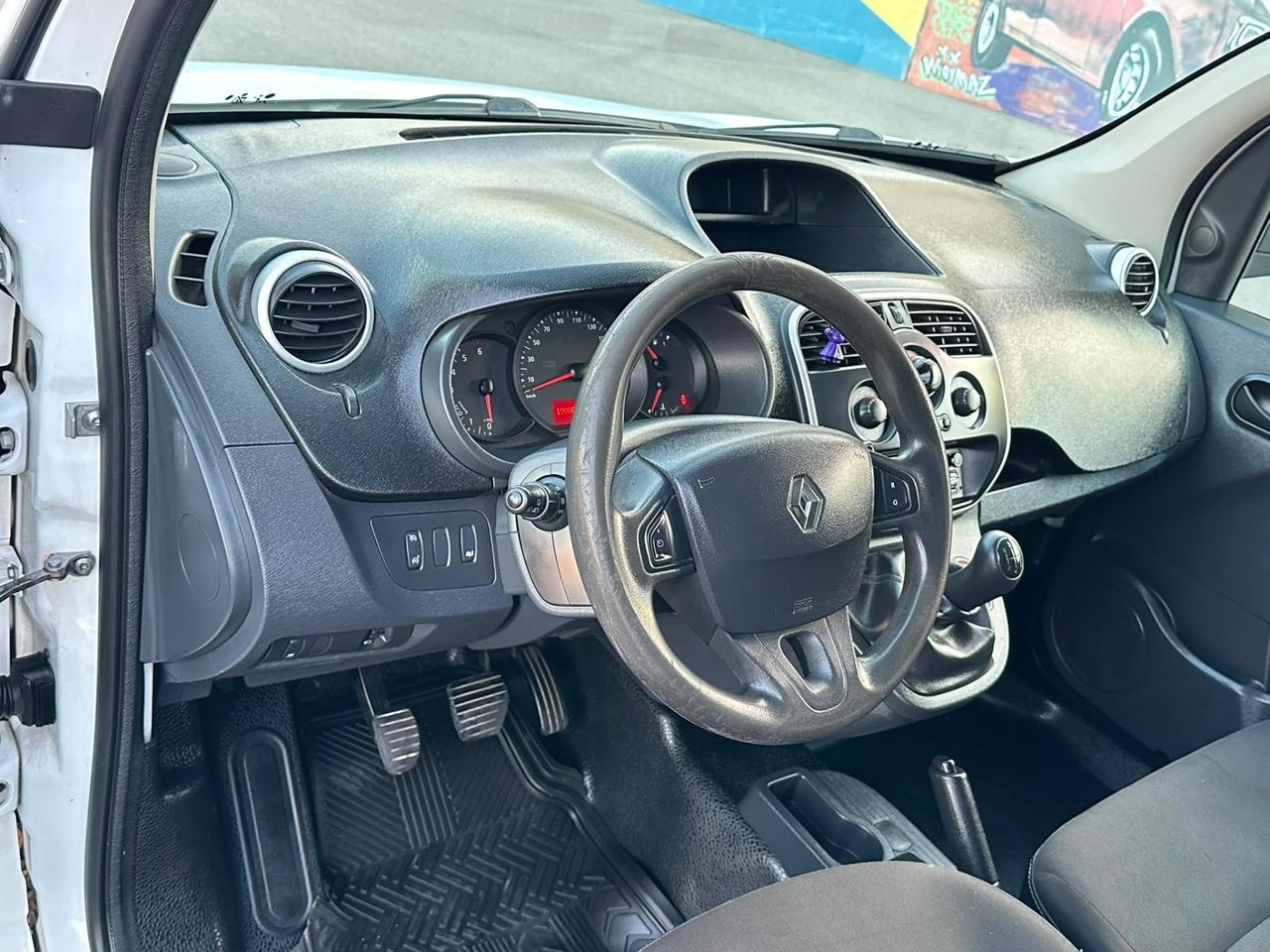 Renault kango tre posti euro 6
