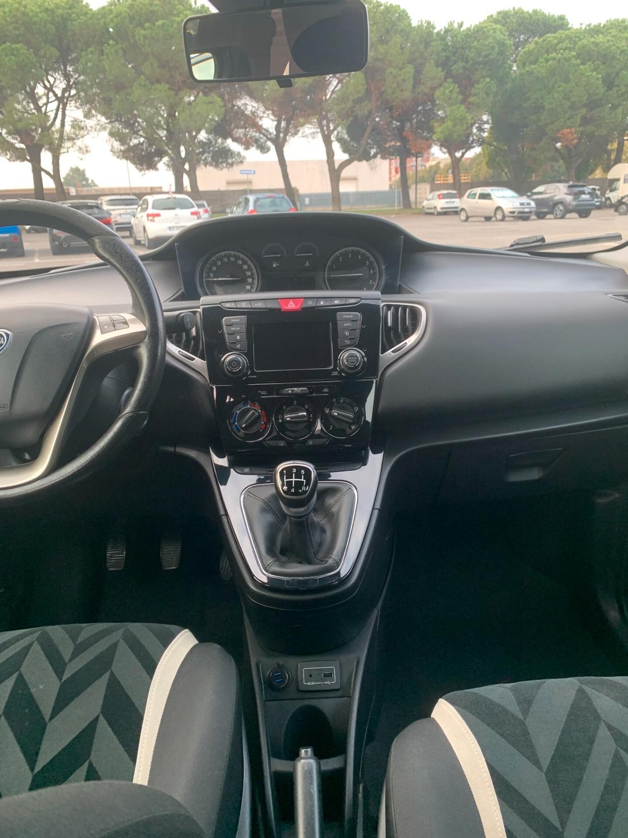 Lancia Ypsilon 1.2 69 CV 5 porte GPL Ecochic Gold