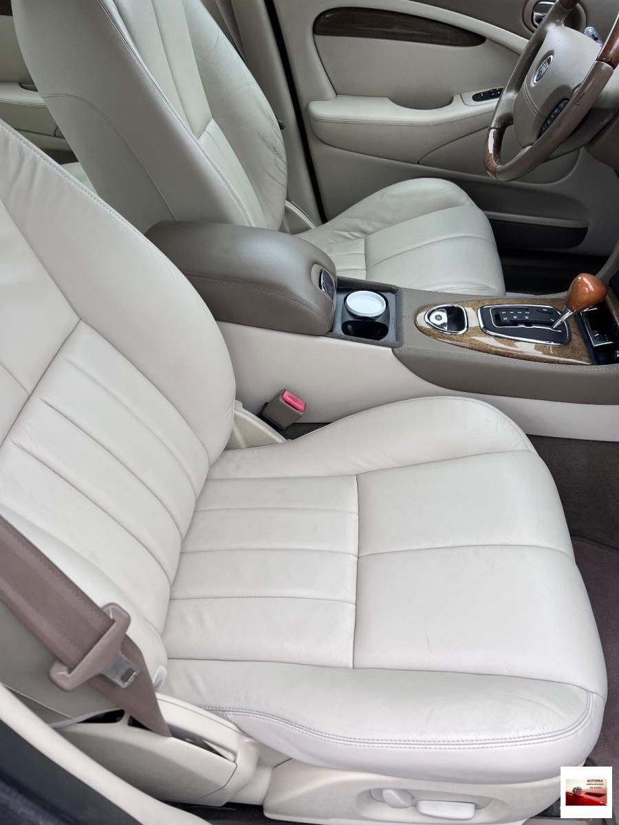 JAGUAR - S-Type - 2.5 V6 24V Executive