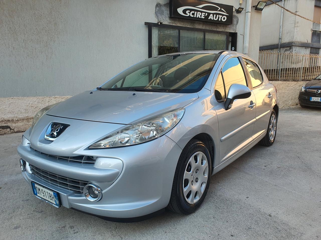 Peugeot 207 1.6 HDi 90CV 5p. XS
