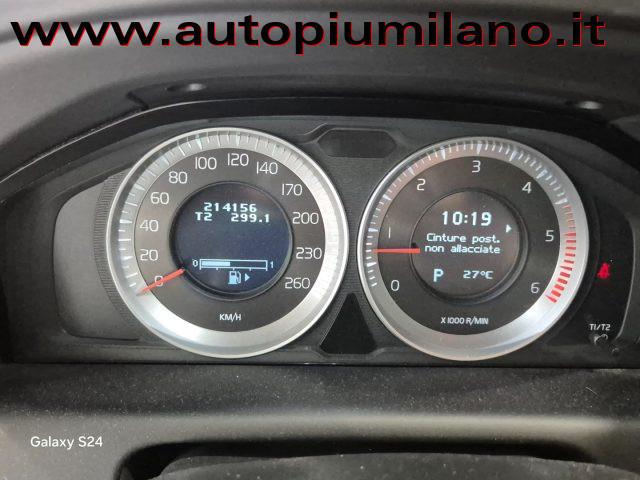 VOLVO XC60 D4 AWD Geartronic Kinetic
