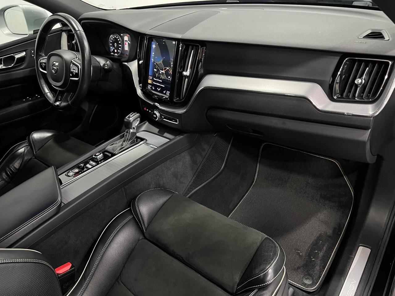 Volvo XC60 2.0 d4 R-Design awd geartronic 190 cv