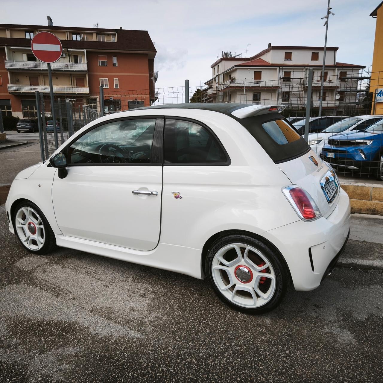 Abarth 500 C 1.4 Turbo T-Jet