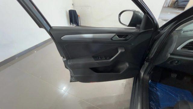VOLKSWAGEN T-Roc 1.0 TSI Edition Plus