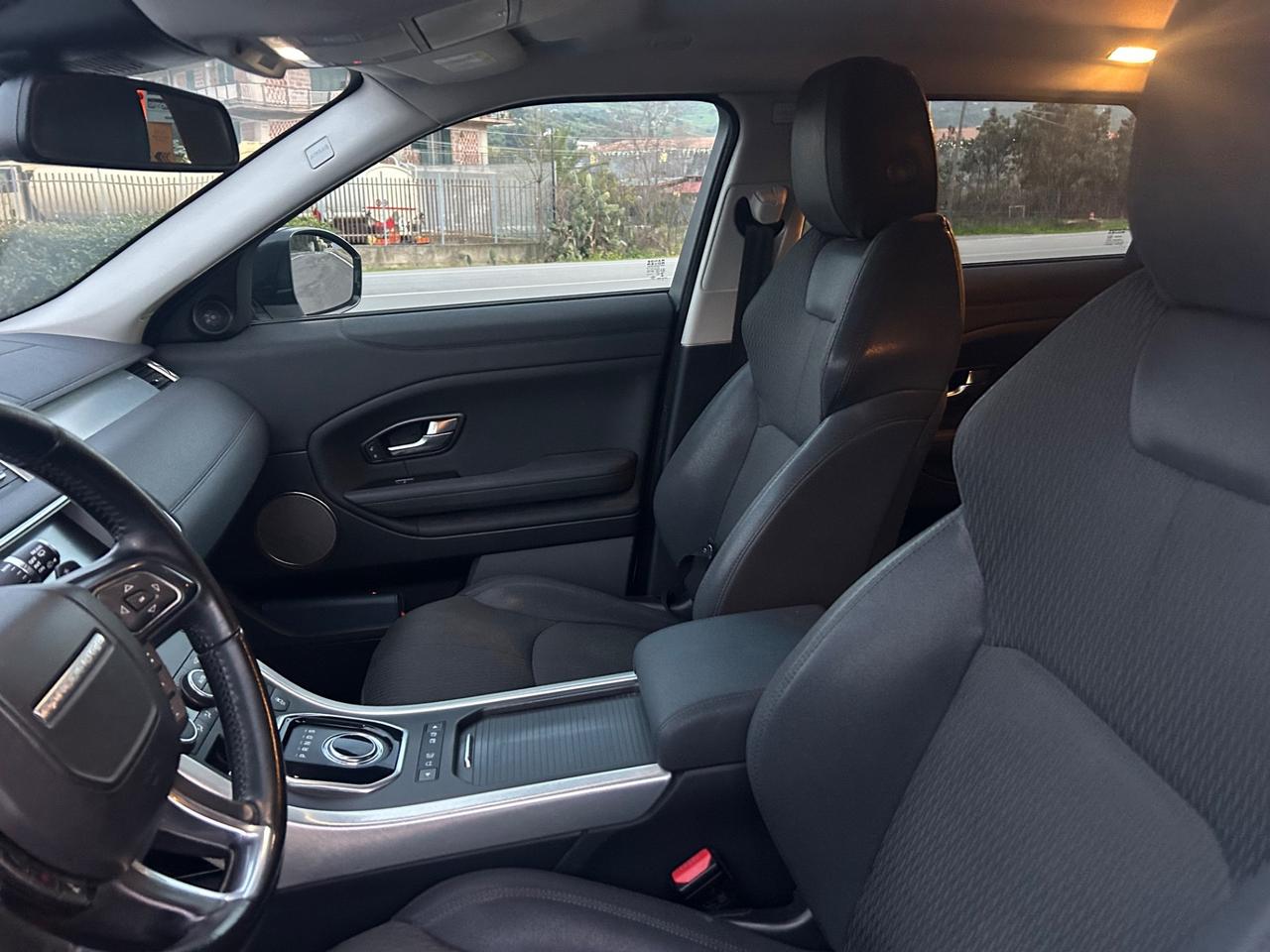 Land Rover Range Evoque 2.0 TD4 150 CV 5p. SE Dynamic