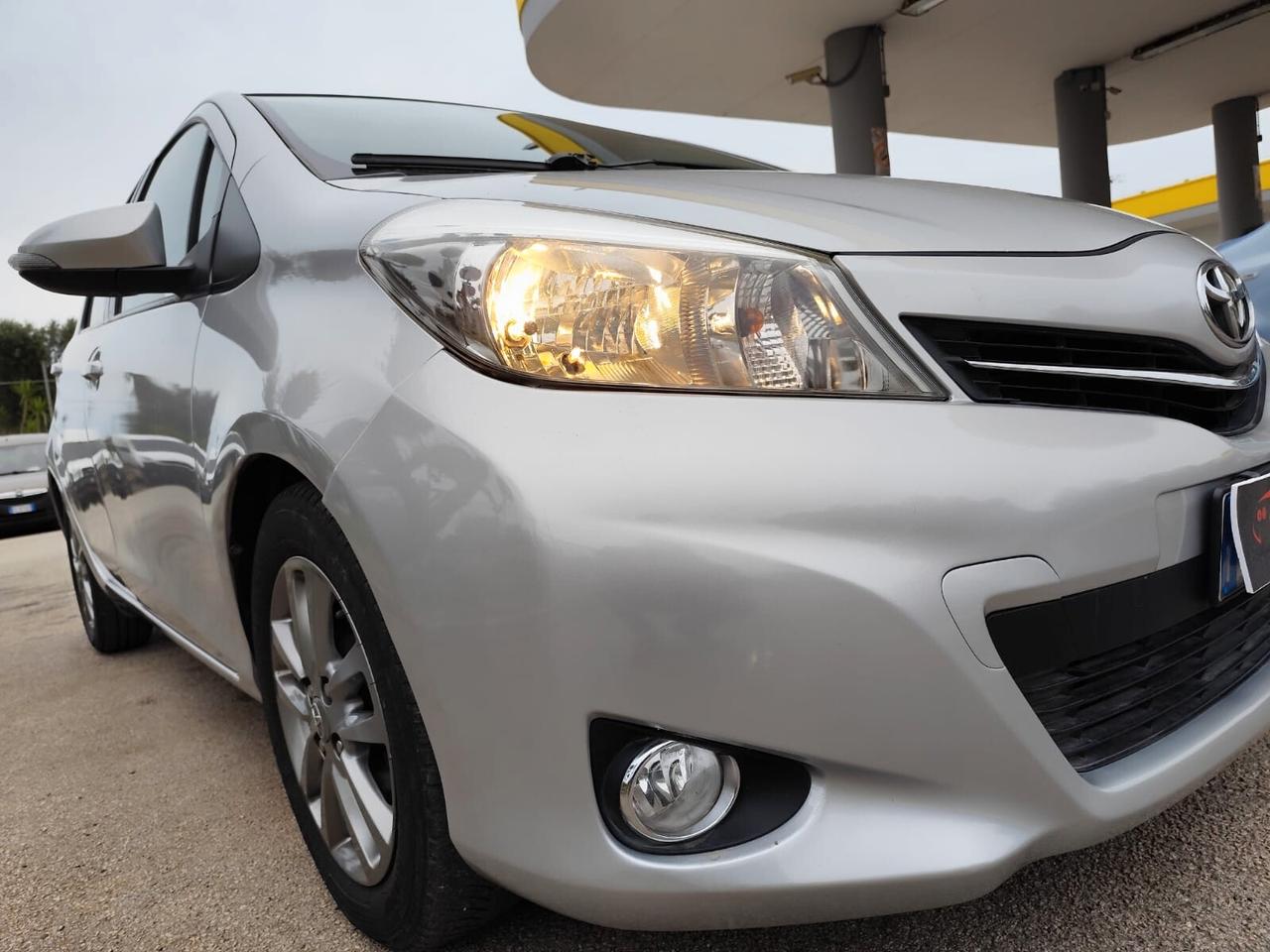 Toyota Yaris 1.4 D-4D 5 porte Active