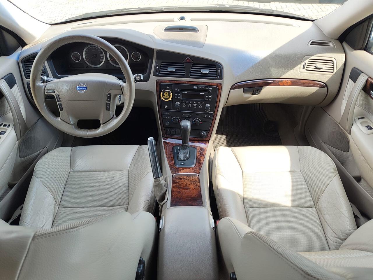 Volvo V70 2.4 D5 20V 185CV 7 POSTI