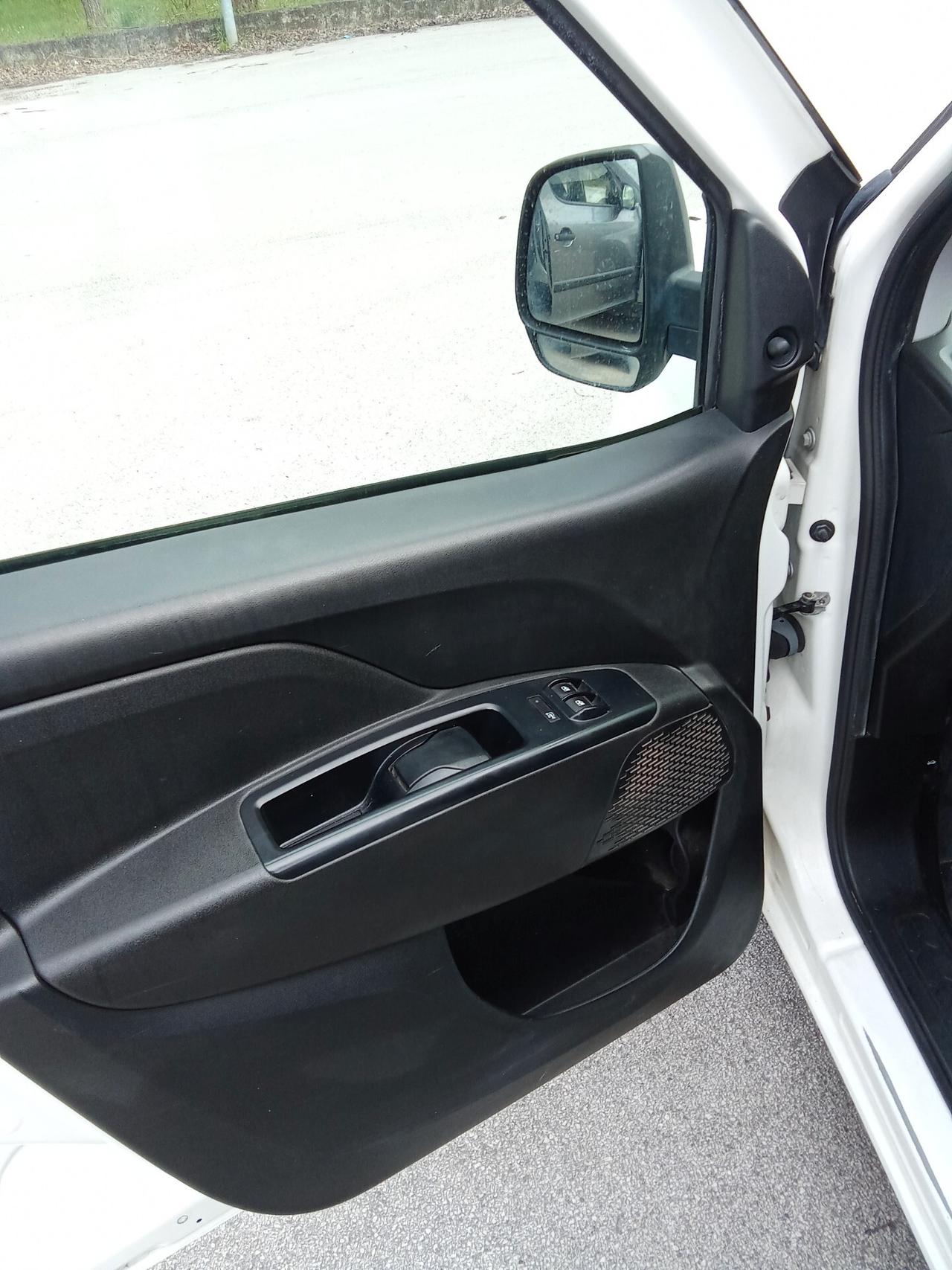 Fiat Doblò 1.6 MJT 16V 105cv cargo 12(015