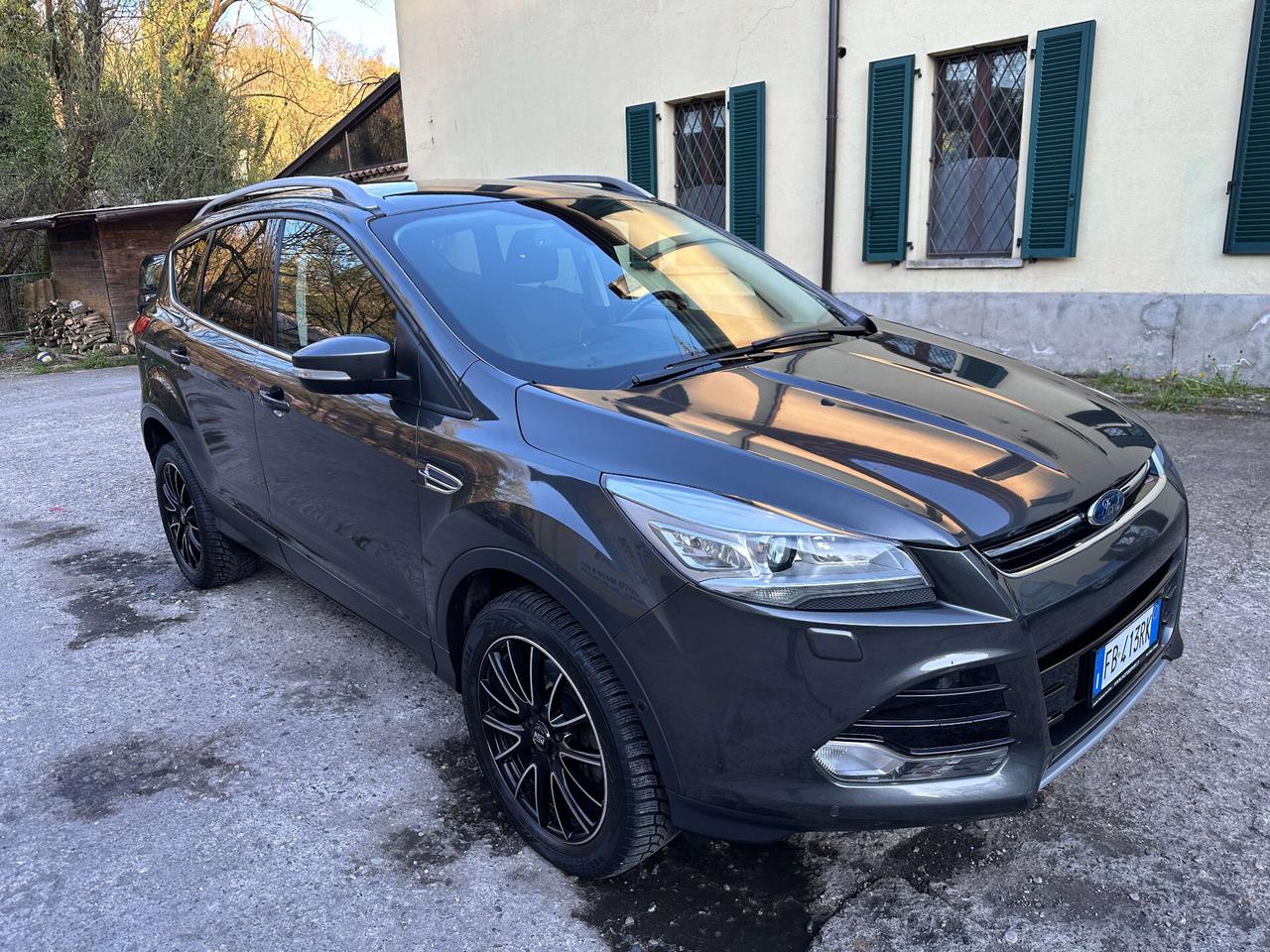 Ford Kuga 2.0 TDCI 150 CV S&S 4WD Powershift Titanium - Cambio automatico