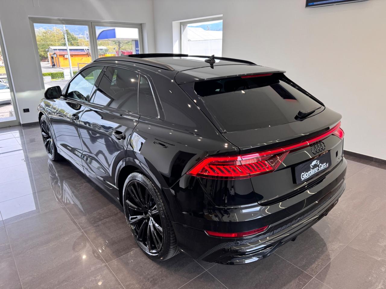 Audi Q8 50 TDI 286 CV quattro tiptronic s-line black edition tetto apribile