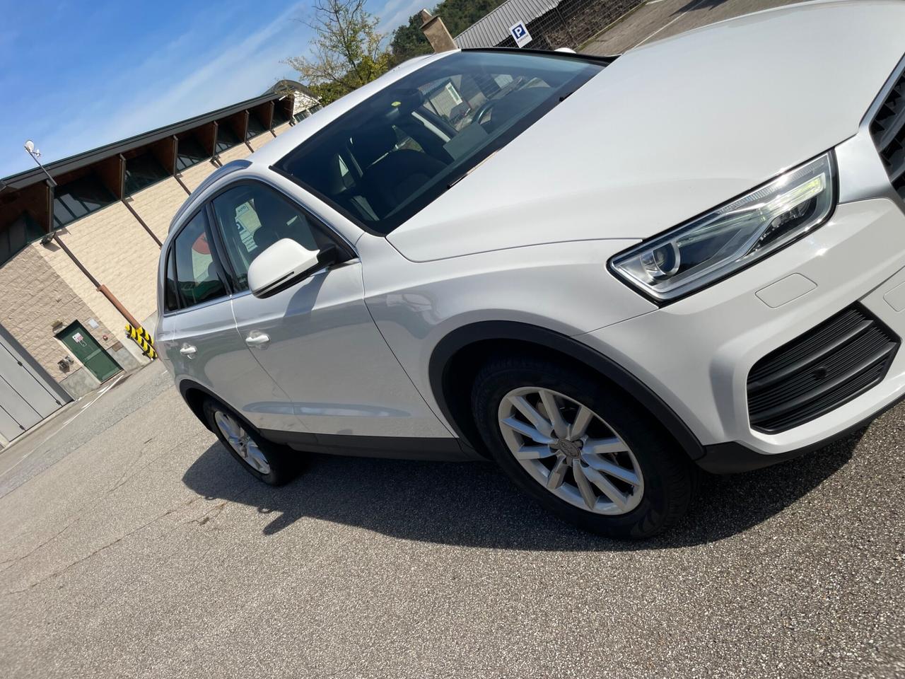 Audi Q3 2.0 TDI 150 CV S tronic Business