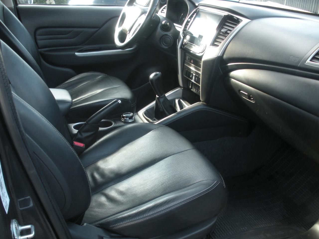 Mitsubishi L200 2.3 D Club Cab 4x4 Super Select Intense