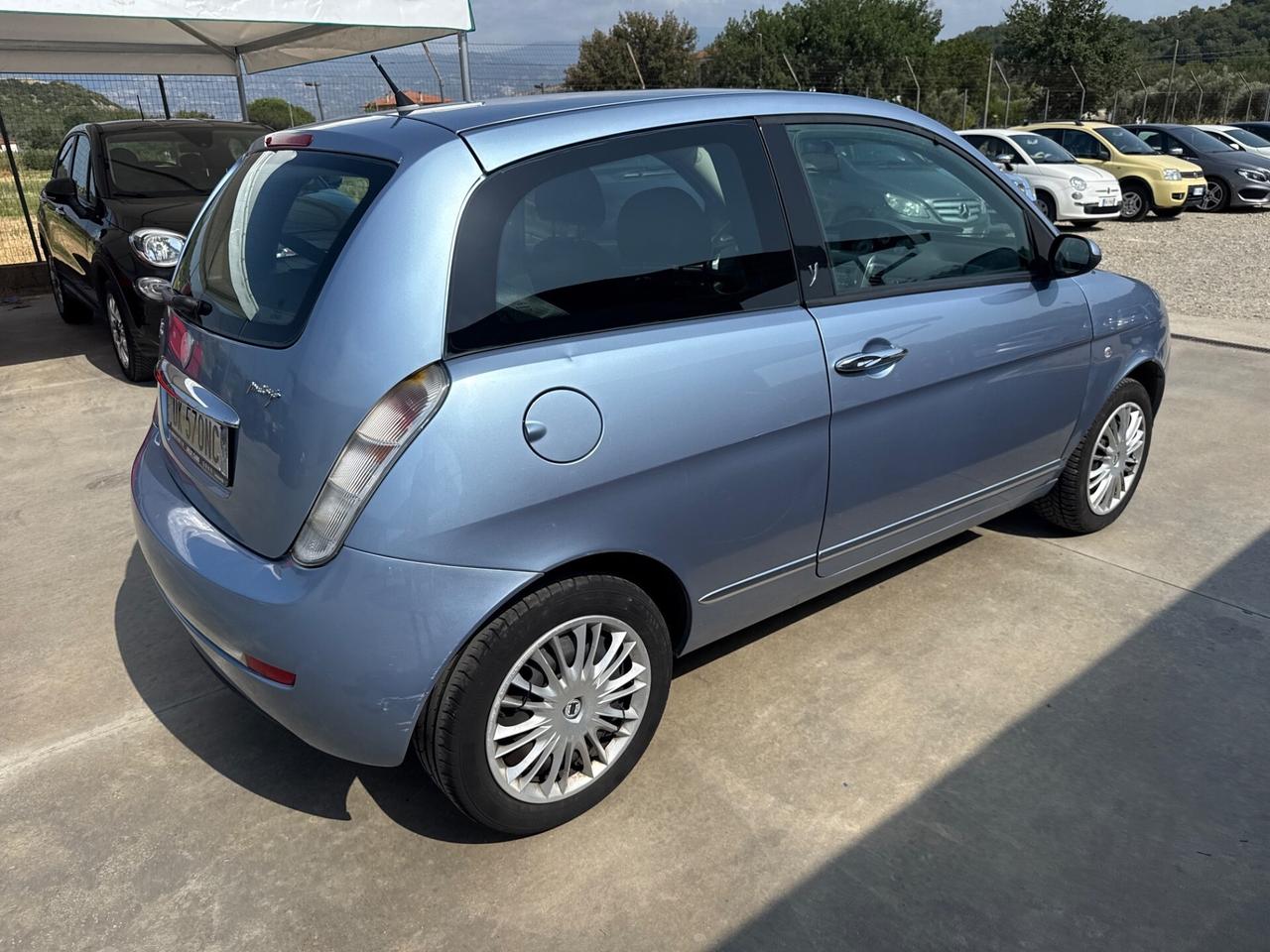 Lancia Ypsilon 1.3 MJT 90 CV Platino