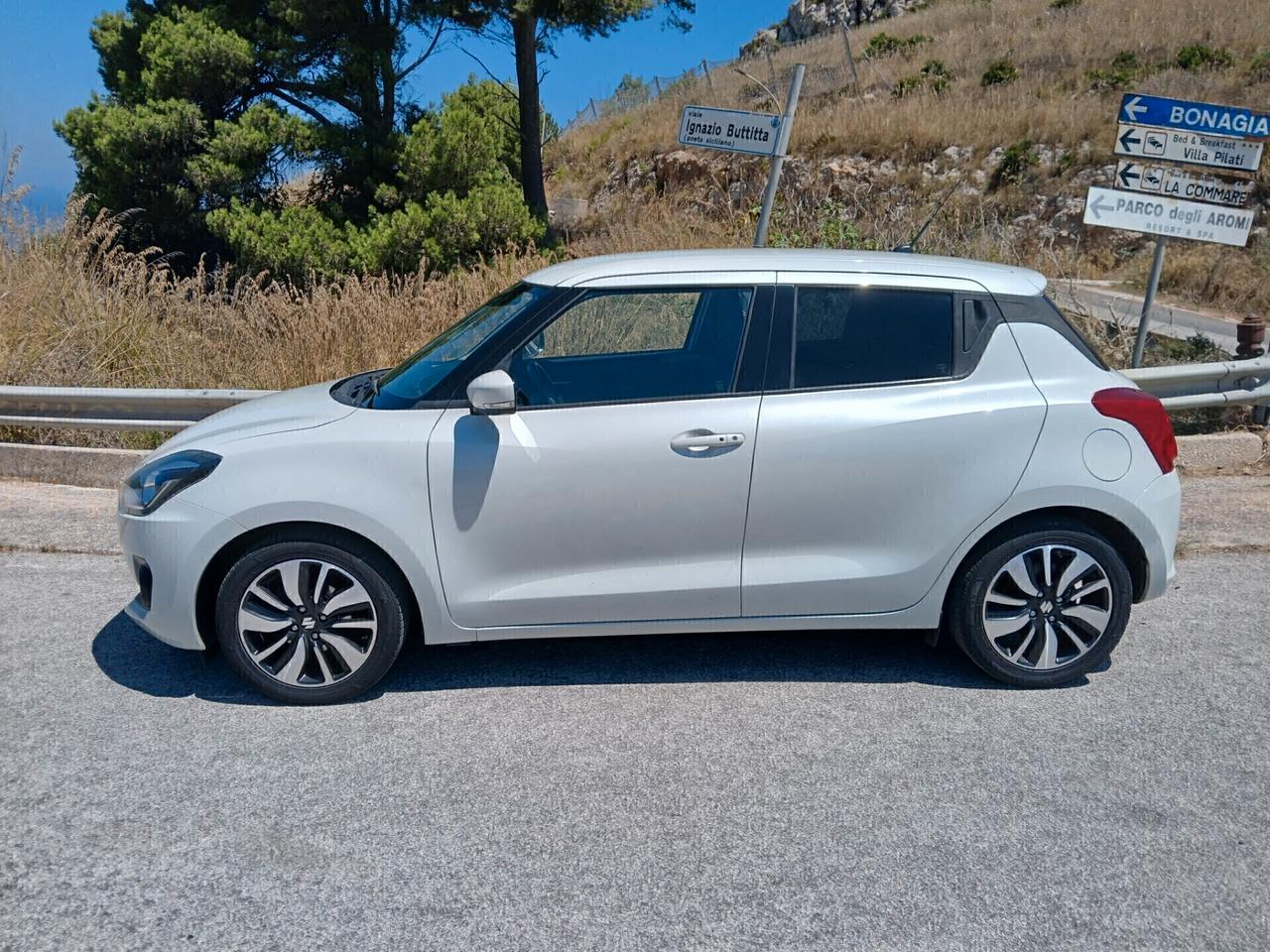Suzuki Swift 1.2 Hybrid Top