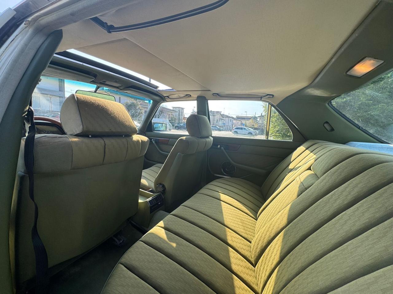 Mercedes-benz S-Series 280 SE