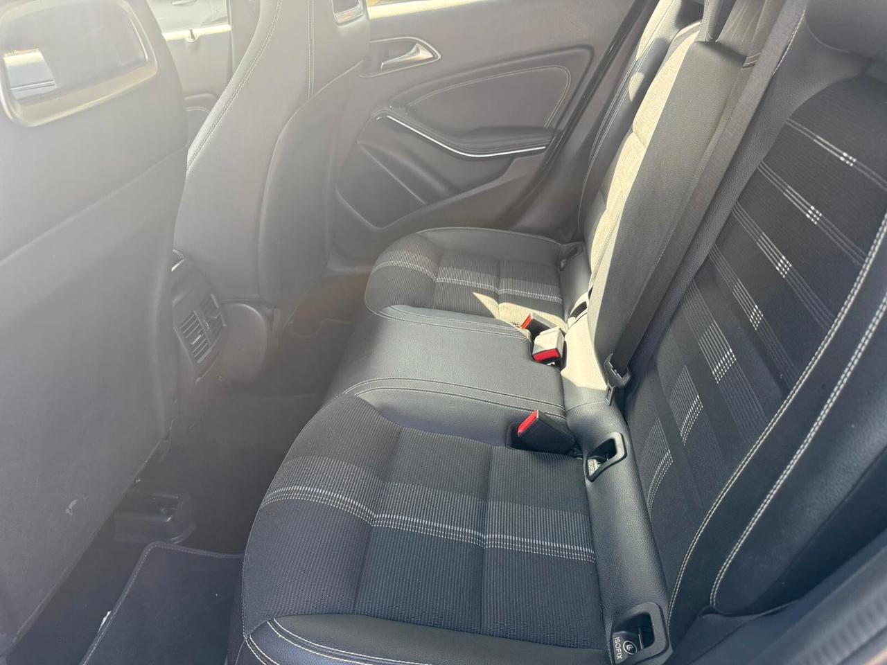 Mercedes-benz GLA 200 d Sport