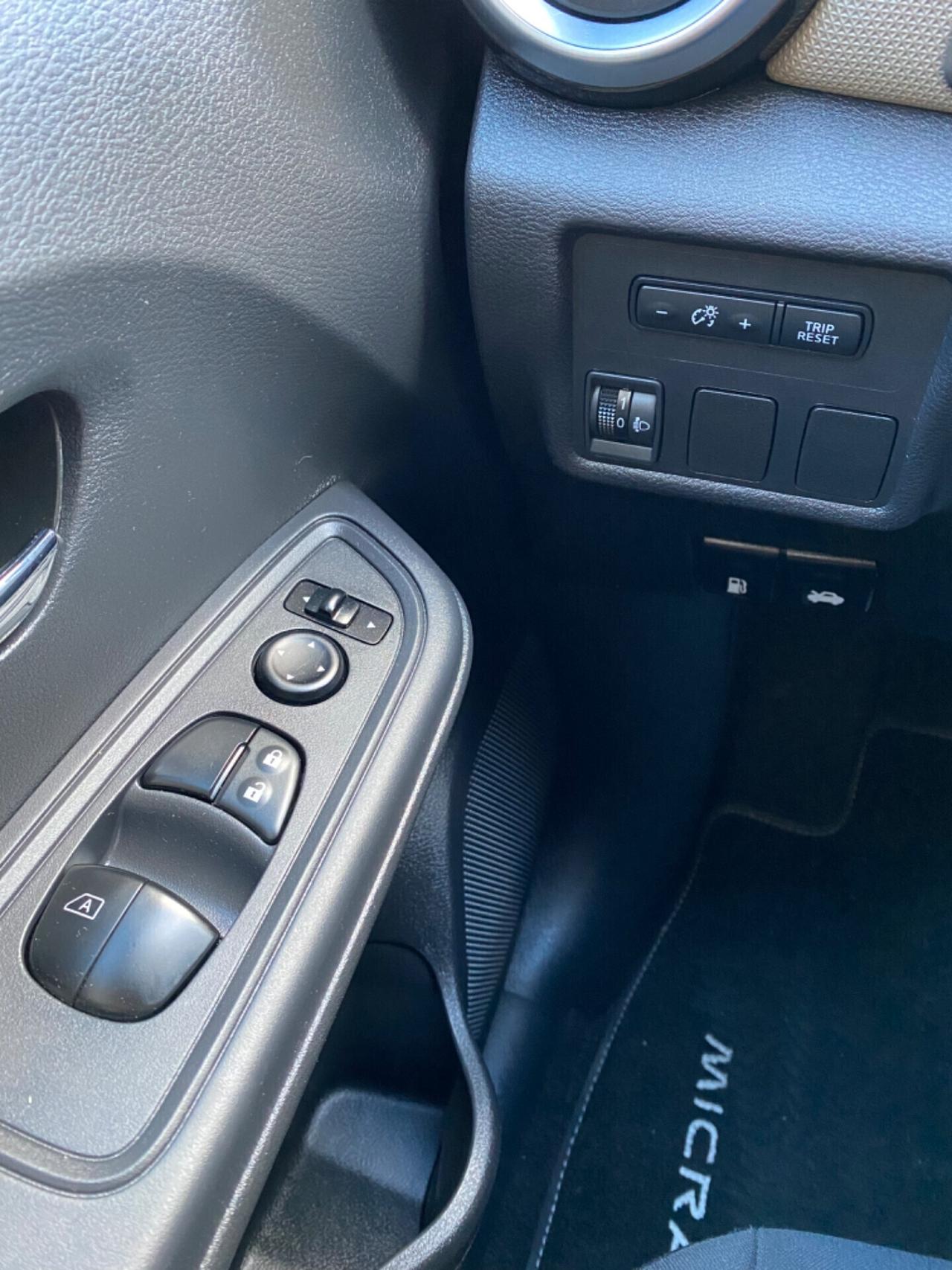 Nissan Micra 1.0 Benzina