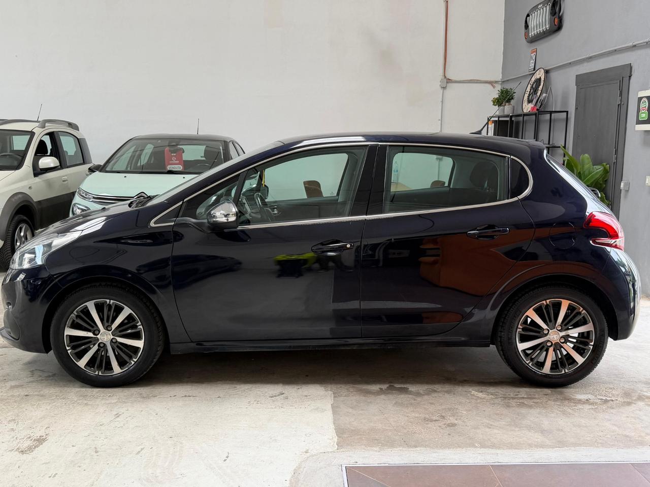 Peugeot 208 PureTech 82 3p. GPL Active