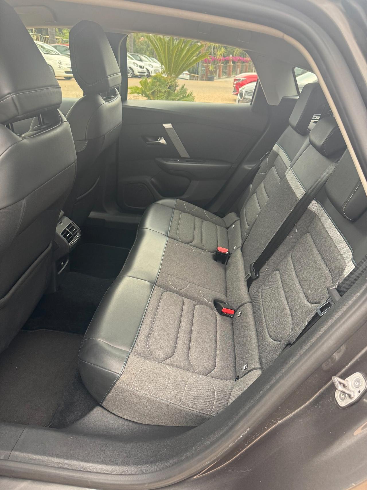 Citroen C4 BlueHDi 130 S&S EAT8 Feel Pack