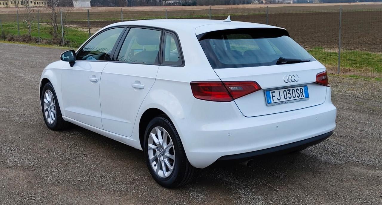 Audi A3 1.6 TDI clean diesel Attraction