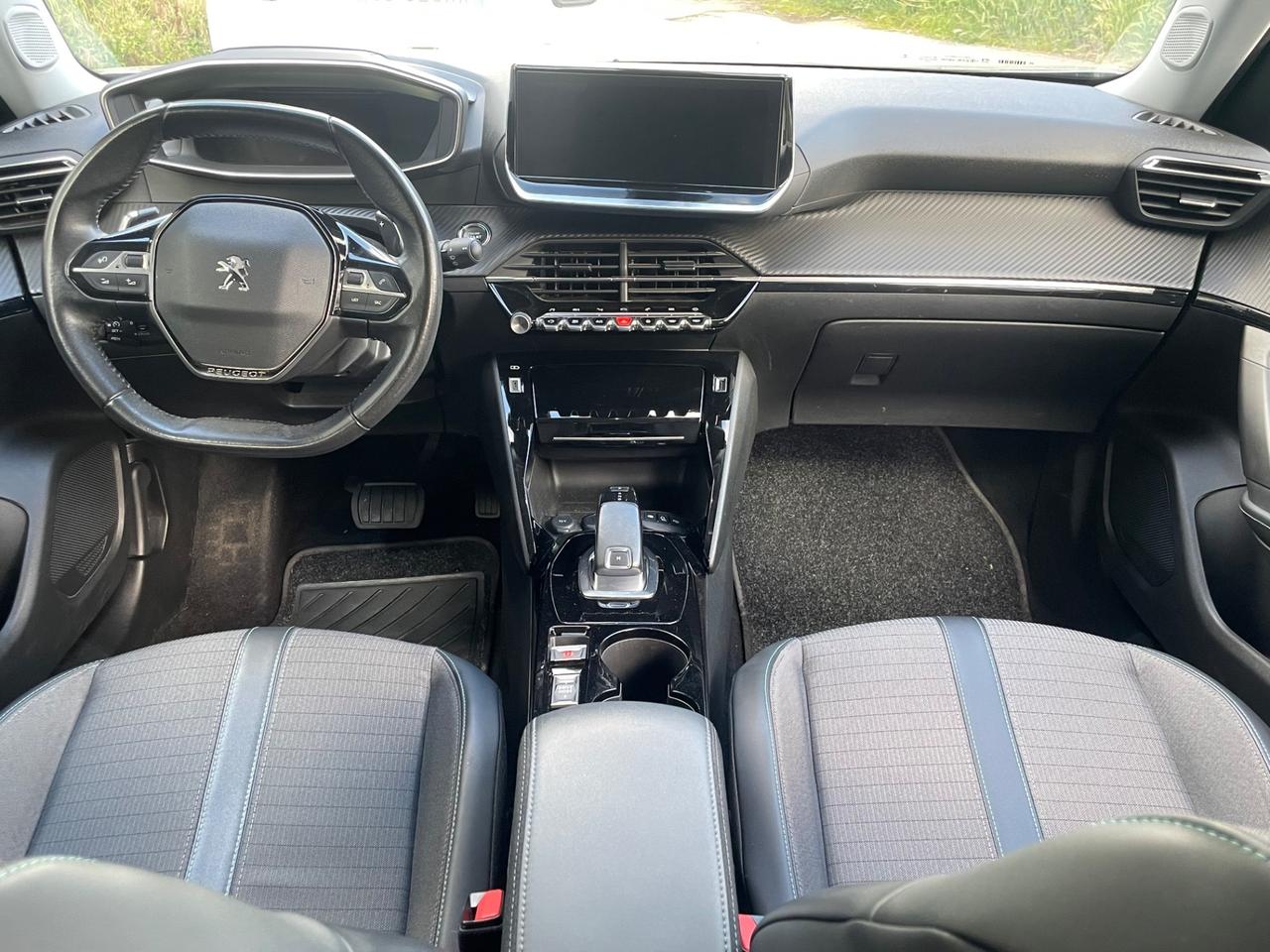 Peugeot 2008 BlueHDi 130 S&S EAT8 Allure Pack