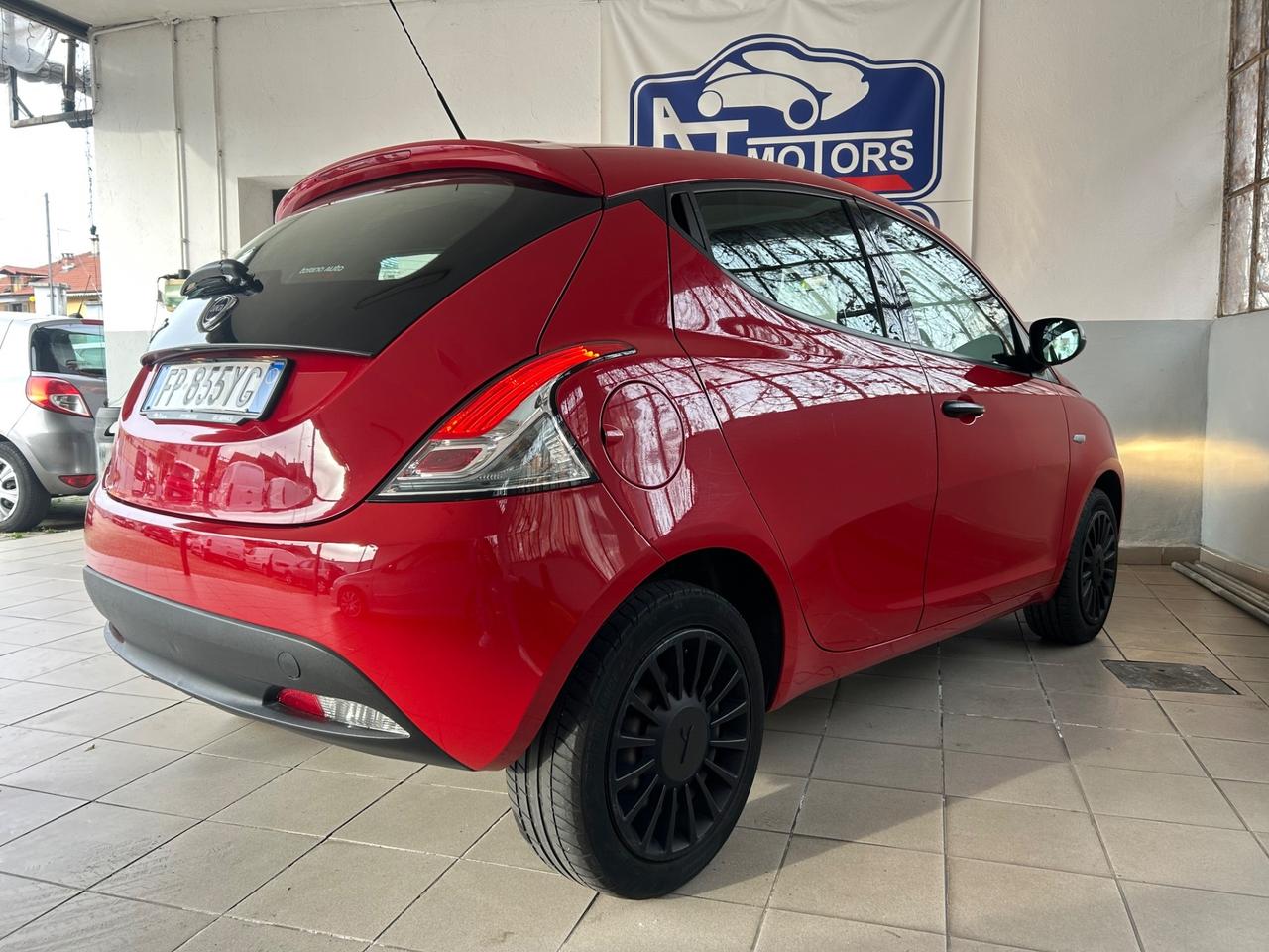 Lancia Ypsilon 1.2 69 CV 5 porte GPL Ecochic Elefantino Blu